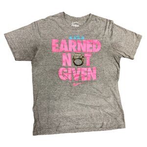 Nike Lebron James 'Earned Not Given' NBA Finals Miami Heat T-Shirt VINTAGE - M